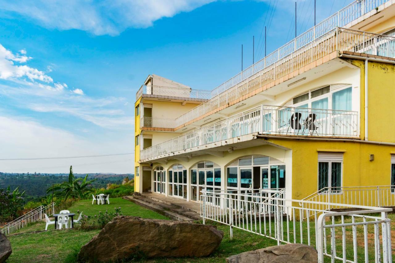 Sunrise Apartments Hotel Fort Portal Esterno foto